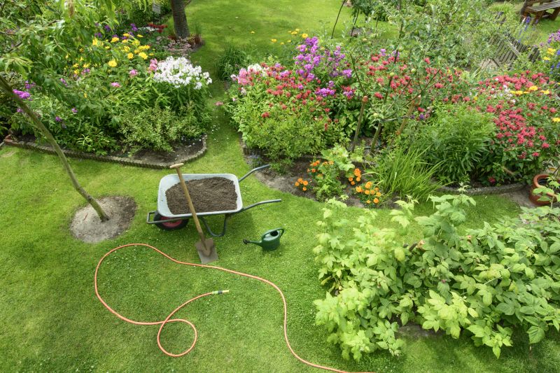 Weeding And Mulching in Ventura County, CA